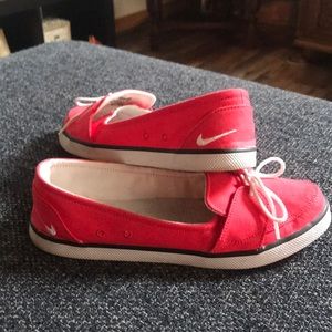 Nike Shoes - EUC Nike boat shoes Nike Shoes - EUC Nike boat shoes
